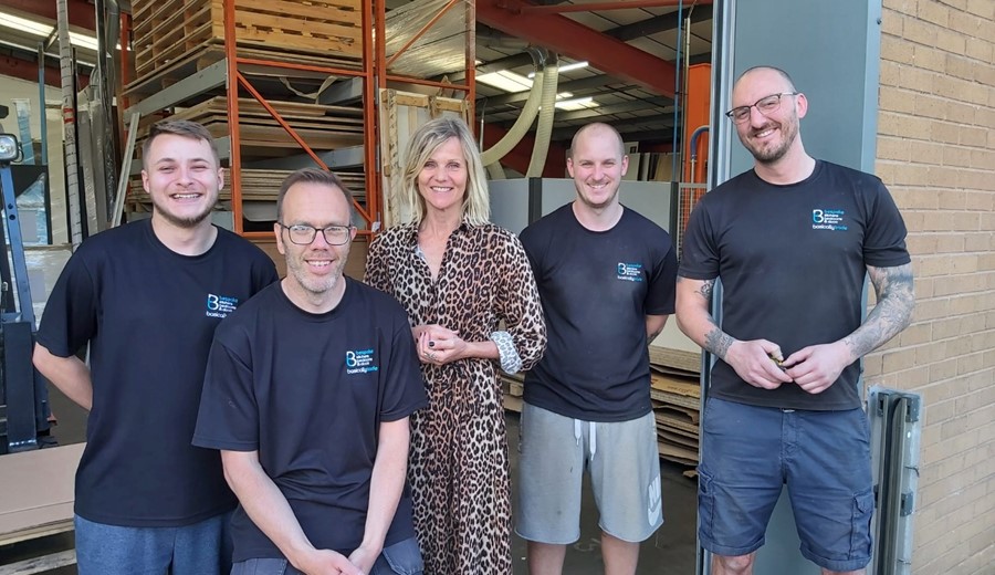 Linda-Barker-visits-basically-trade.jpg